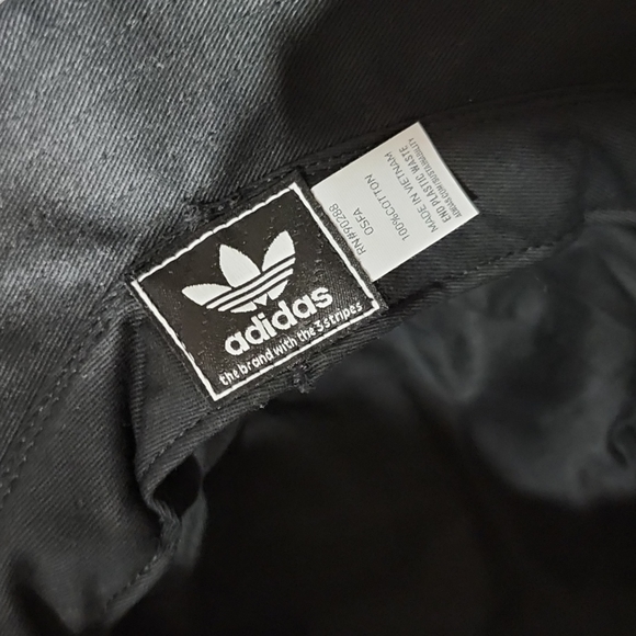 Adidas Bucket Hat ⭐️NWT!⭐️ - Picture 5 of 6